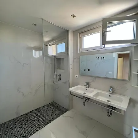 Loft Living Тирана