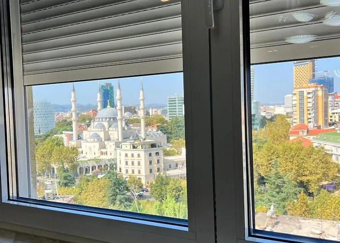 Loft Living ティラナ